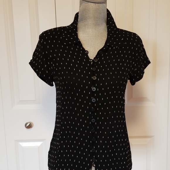 Top - Picture 5 of 8